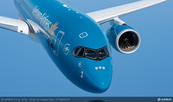 Vietnam Airlines becomes the first Southeast Asian carrier to receive an A350-900 - ảnh 1